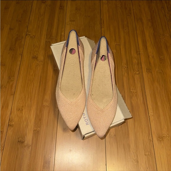 Like New- Rothy’s- Rosé Metallic Point Size 9.5- RARE/H2F - Picture 4 of 9